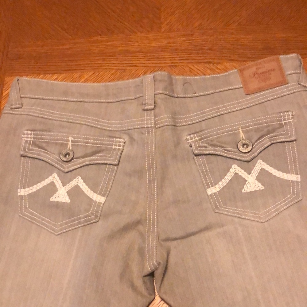 Jeans - Picture 10 of 12